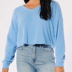 hollister v neck sweater